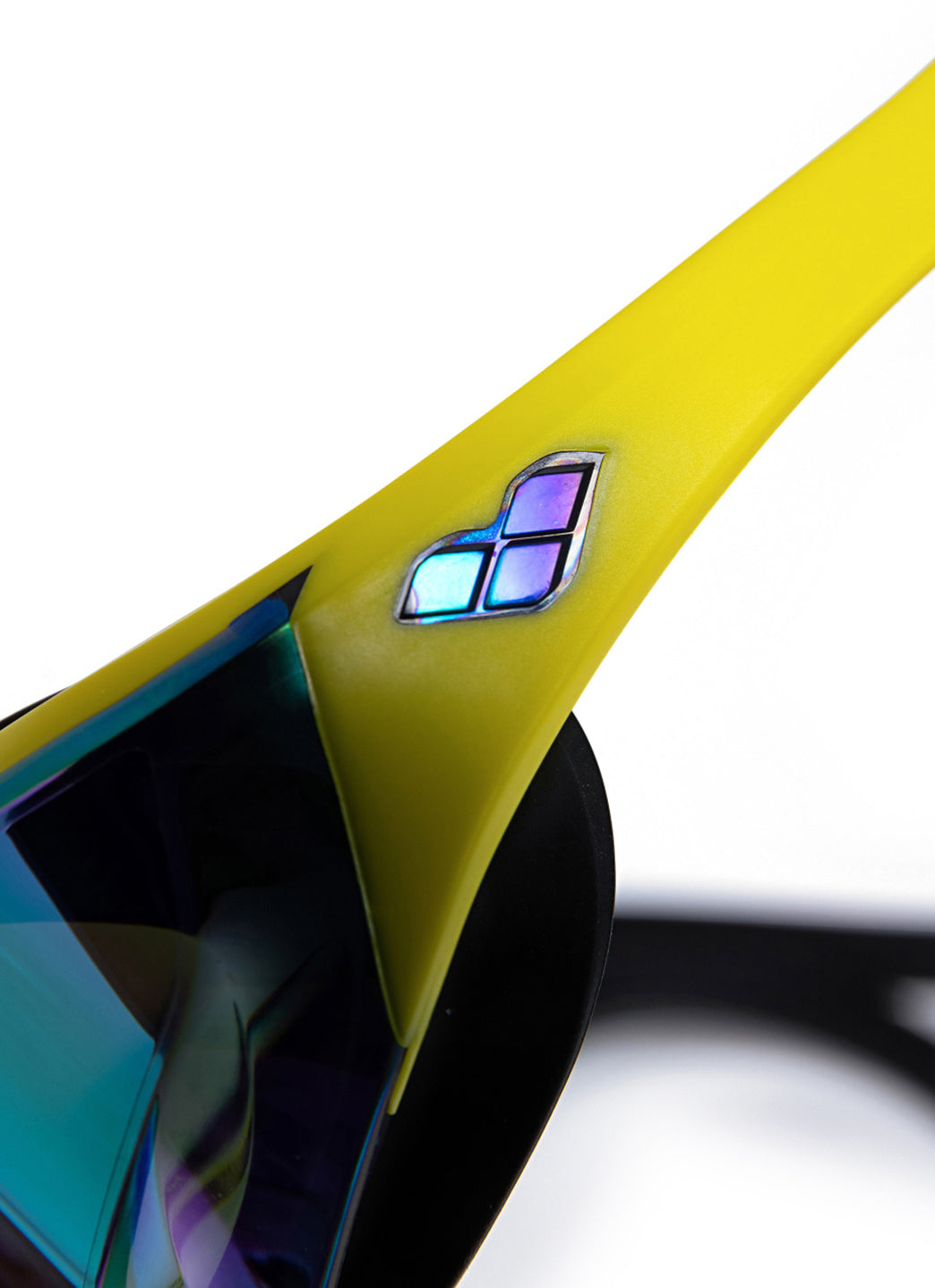 Arena Cobra Edge Swipe Mirrored Goggle
